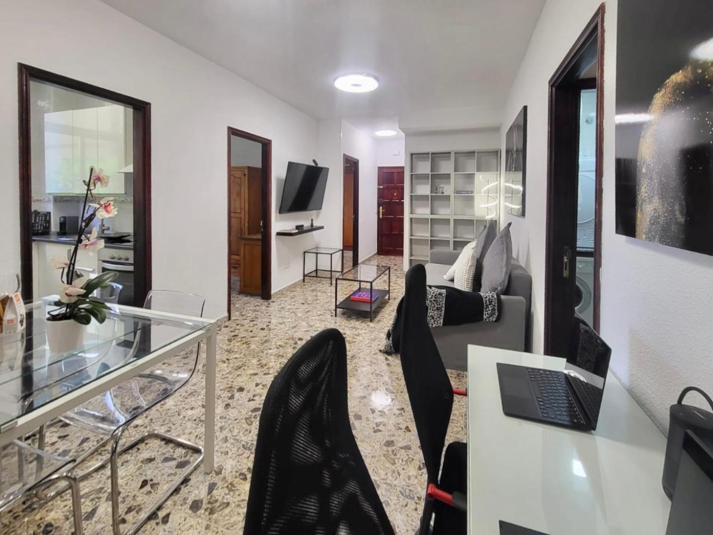 Affordable For Large Families And Groups At Canteras With 3 Bedrooms And Free Parking *