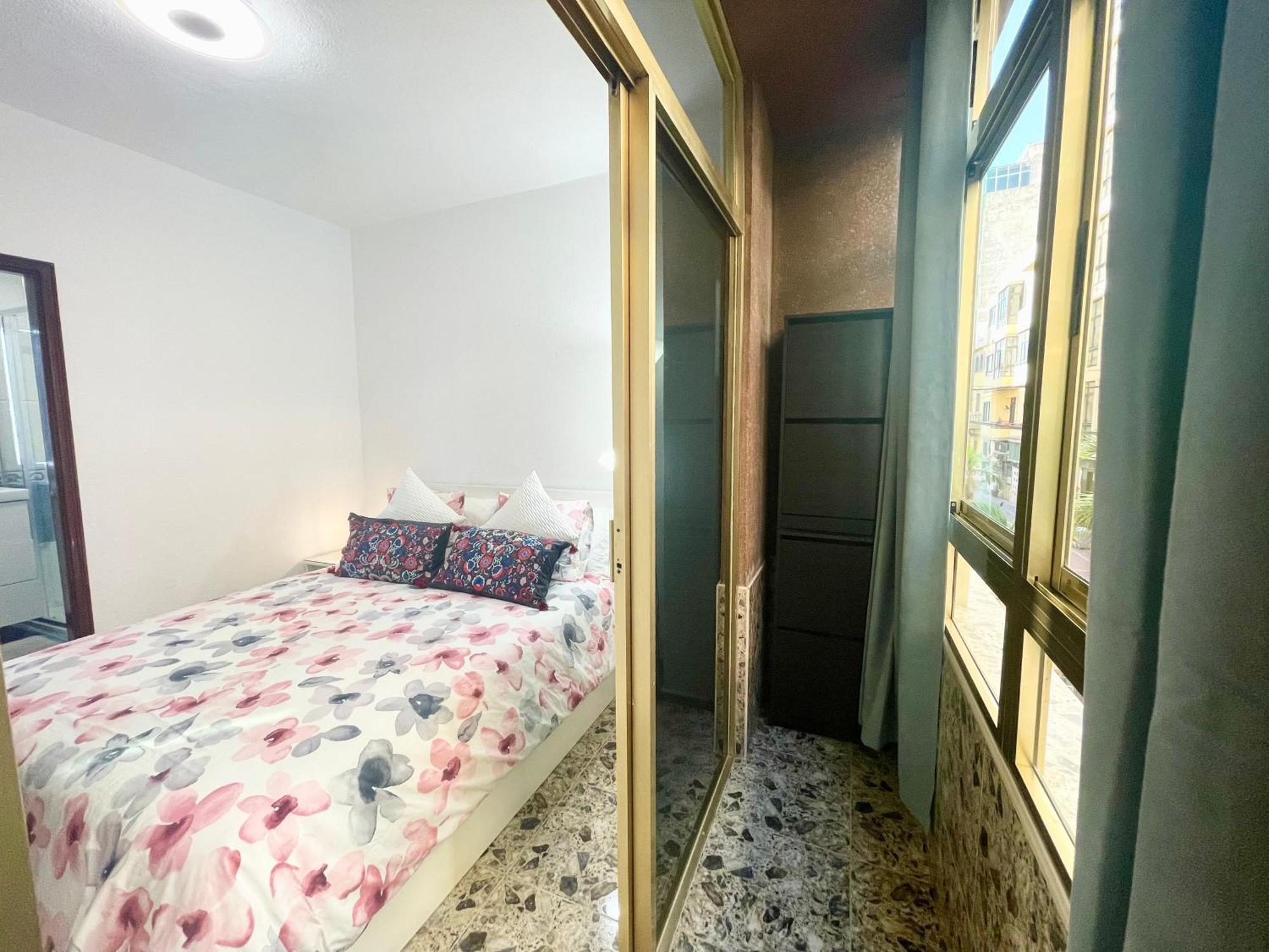 Affordable For Large Families And Groups At Canteras With 3 Bedrooms And Free Parking * Las Palmas de Gran Canaria