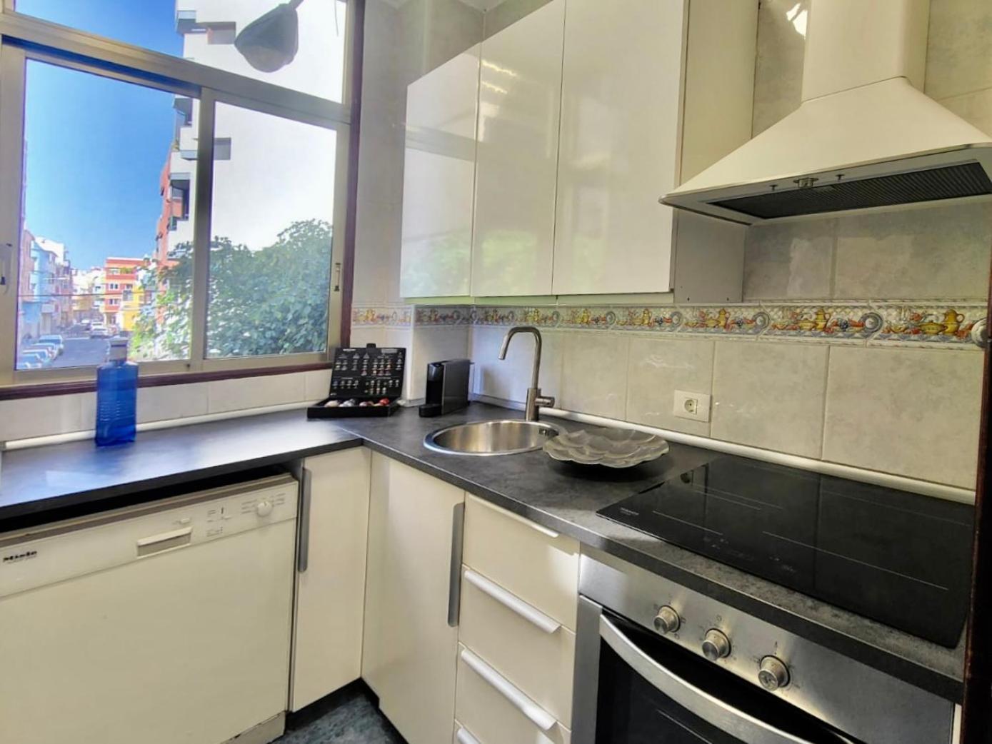 Affordable For Large Families And Groups At Canteras With 3 Bedrooms And Free Parking * Las Palmas de Gran Canaria