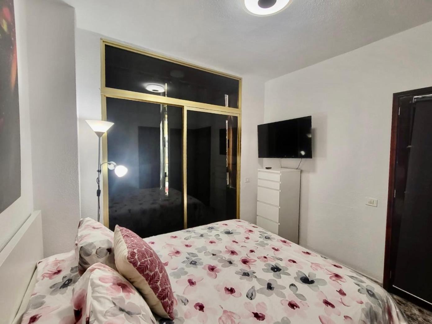 Apartment Affordable For Large Families And Groups At Canteras With 3 Bedrooms And Free Parking Las Palmas de Gran Canaria