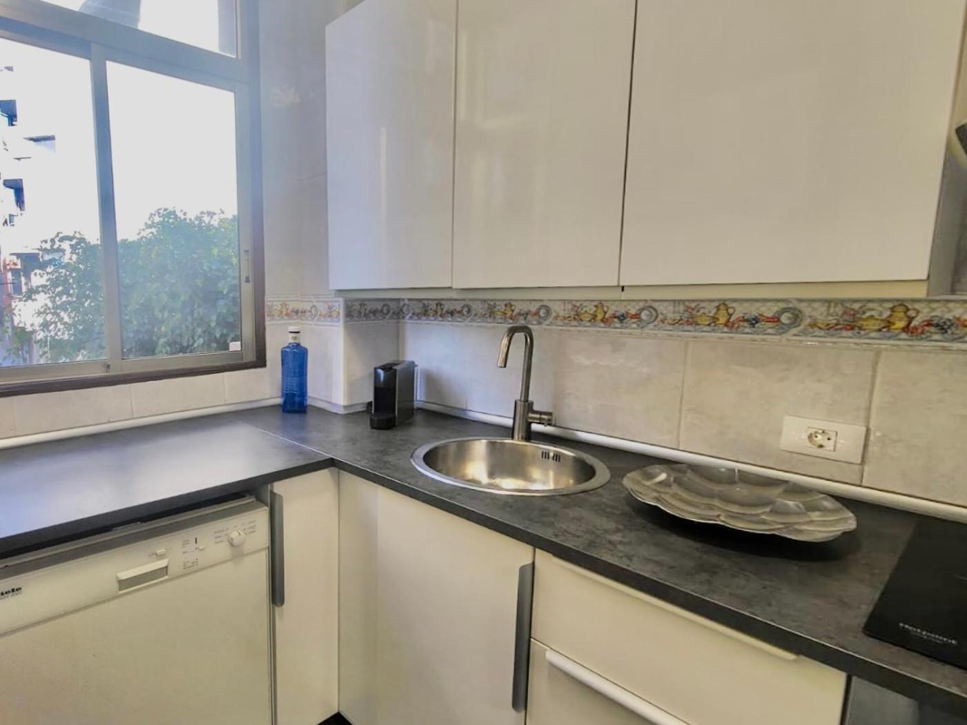Apartment Affordable For Large Families And Groups At Canteras With 3 Bedrooms And Free Parking